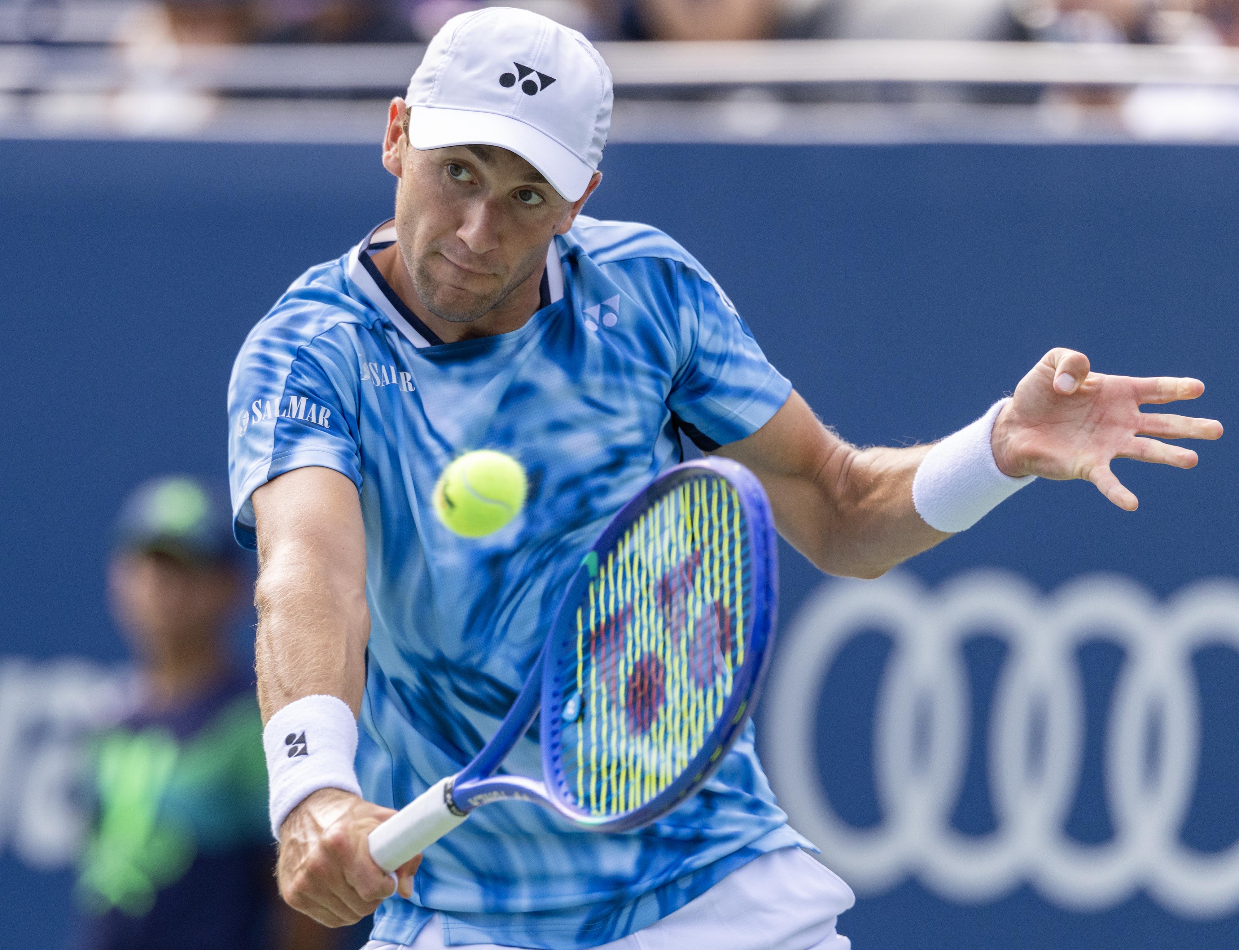 加拿大运动员凭借实力，稳坐领先位置的简单介绍