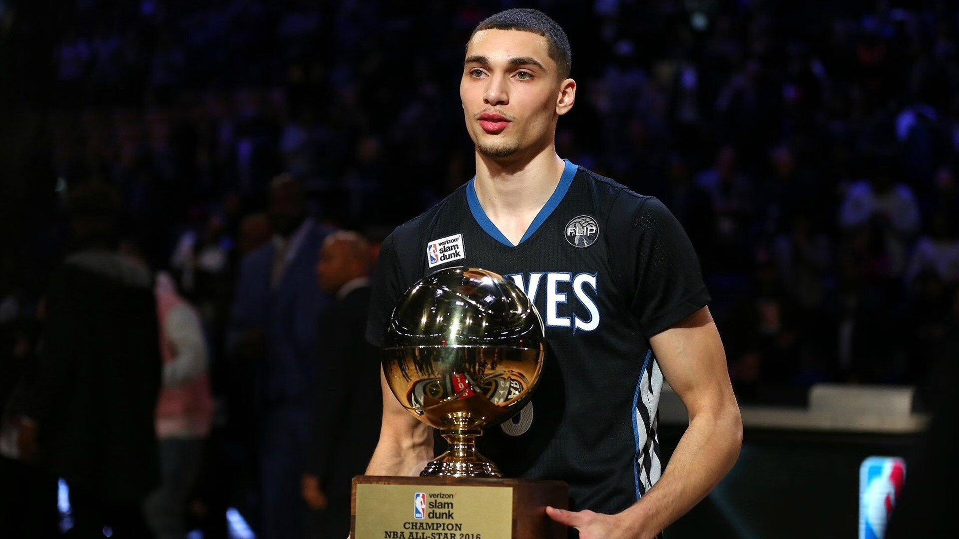 猛龙翻盘上海队，布伦森狂砍50分刷新纪录，一场跨越篮球文化的胜利